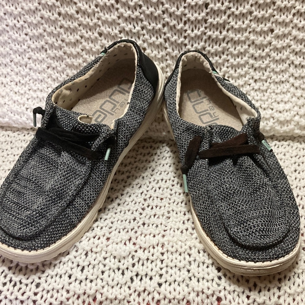Hey Dude women’s size 9